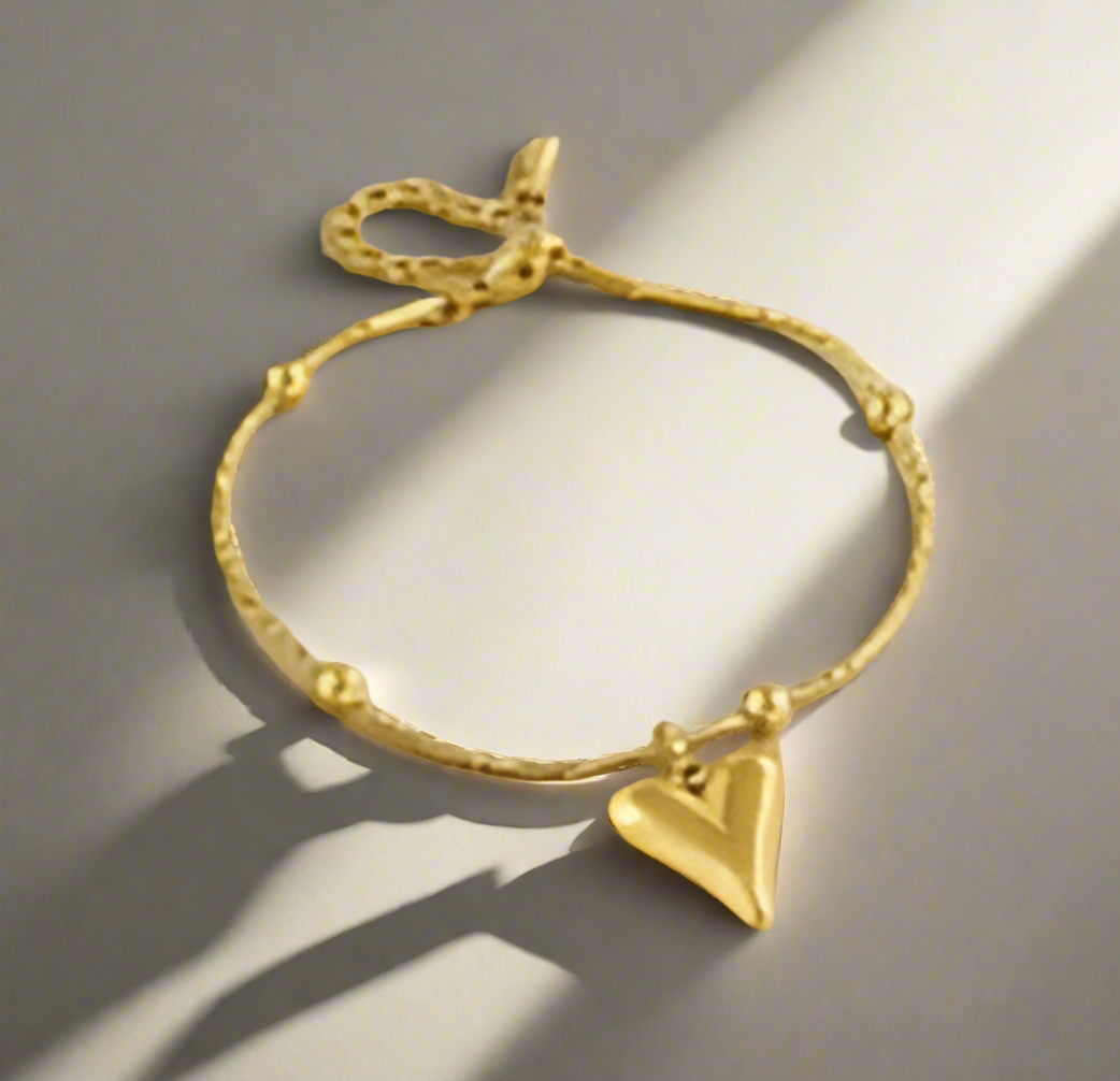 Delicate Single Heart