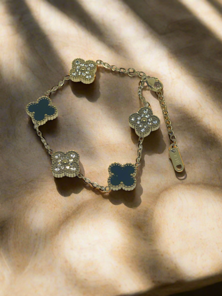 Crystal and Black Reversible Clover Set