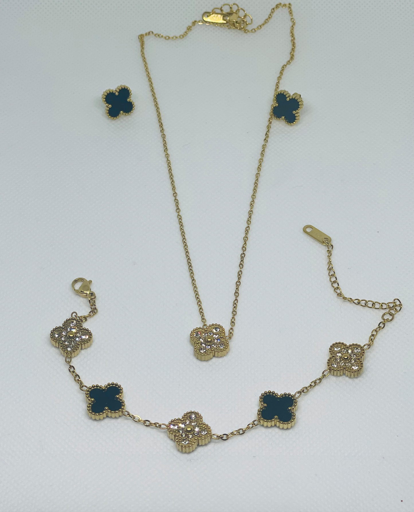 Crystal and Black Reversible Clover Set